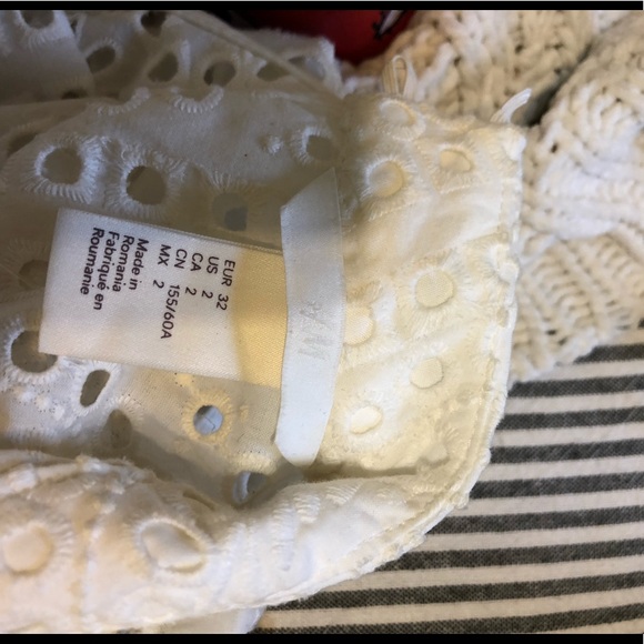 WHITE LACE ROMPER - Picture 2 of 5